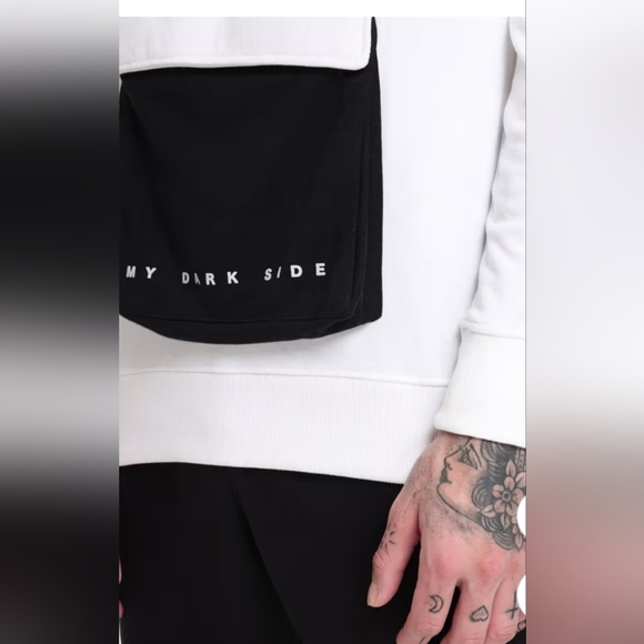 BewakoofMens Black Color Blocked Sweatshirt - Picture 3 of 11